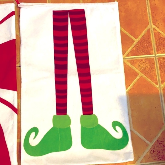 NWOT Set of Four Large Christmas Felt Santa Bags Size 27”x17” - Picture 4 of 4